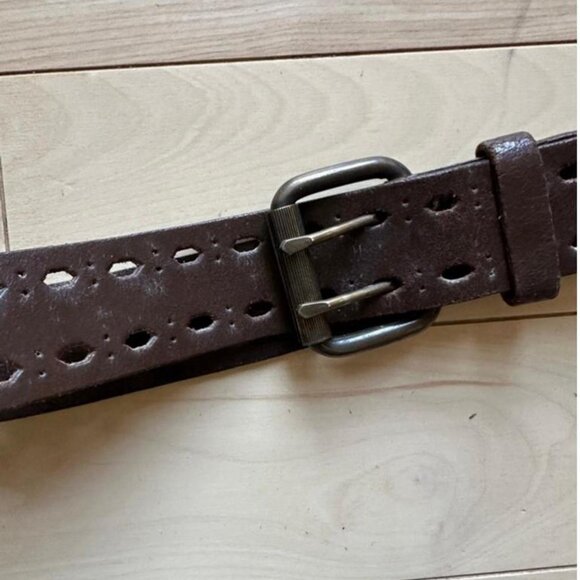 Authentic vintage leather belt with double prong metal buckle - Picture 3 of 8
